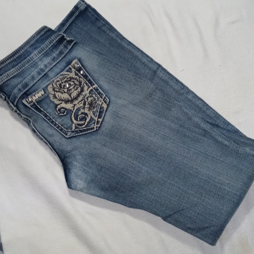 Brand NWOT Ariat Jeans